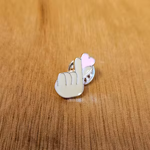 Pin: Fingerhjärta