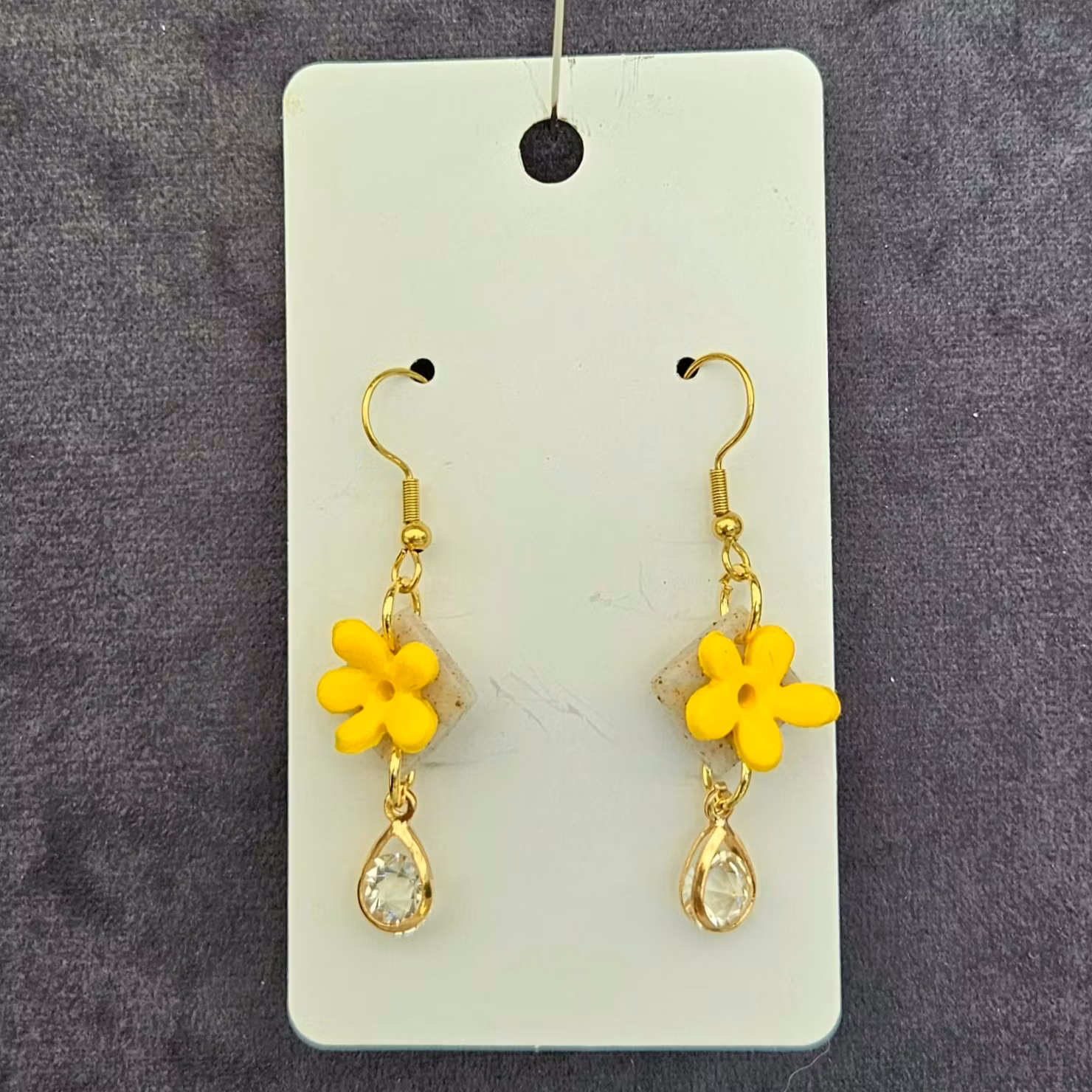 Örhängen: Blomma med diamant [Flera färger!]