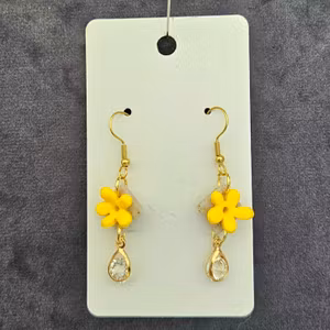 Örhängen: Blomma med diamant [Flera färger!]