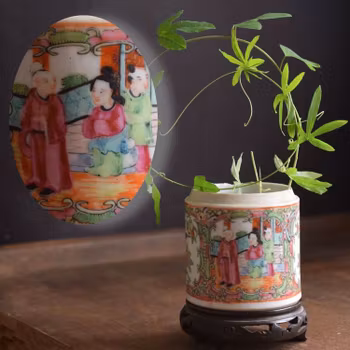 Antique Chinese Canton famille rose Mandarin pot / box, Late Qing