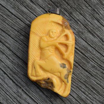 Natural amber pendant danish design hand carved egg yolk 6.6g 1980's Sagittarius #2527