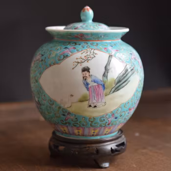 Chinese famille rose lidded jar / tea caddy Second Half of 1900's 50's 60's 70's