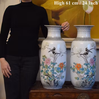 A pair of Vintage Chinese famille rose Porcelain vase Second Half of 1900's