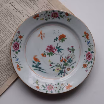 A antique Chinese famille rose plate, period of Qianlong, 18th Century #368
