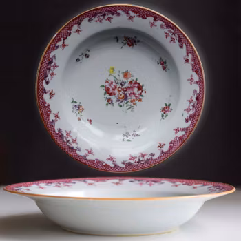 A antique Chinese famille rose deep plate, period of Qianlong, 18th Century #378