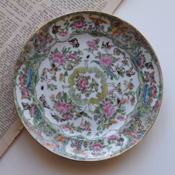Antique rare Chinese Canton Rose Butterfly dish with bats famille rose #379