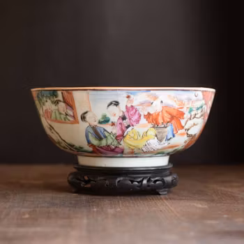 18th Century Chinese Rose Mandarin Large Bowl Qianlong period