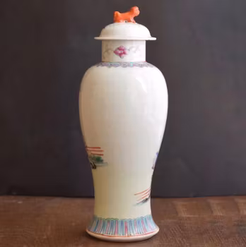 Chinese famille rose Porcelain lidded vase mid early 1900s republic period #539
