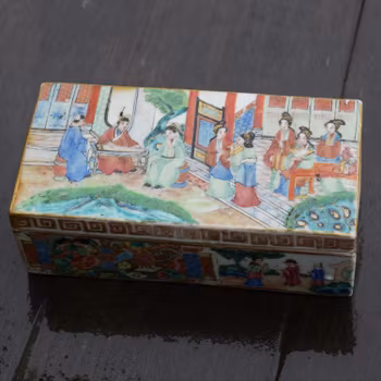 Antique Chinese Canton Mandarin Enamel Brush Box, Daoguang period