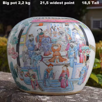 Tongzhi period ginger jar with figural decoration