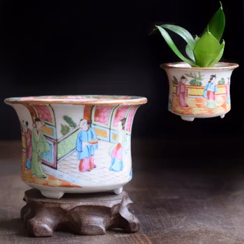 Antique Chinese famille rose mandarin Canton catche pot planter mid 19th Century