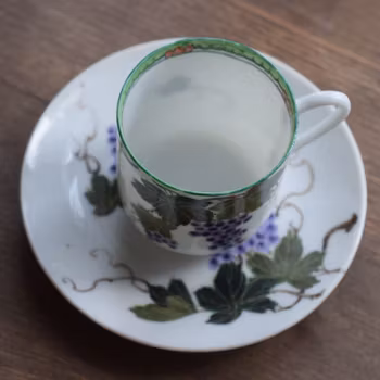 Vintage teacup with saucer from Dao Feng Shan / Tao Fong Shan Hong Kong Grapes