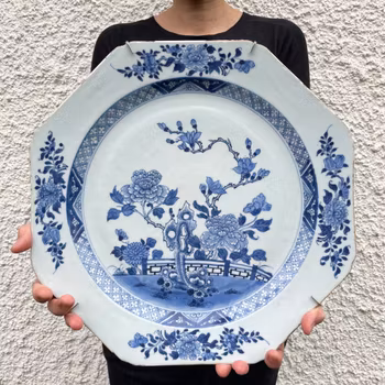 Antique Chinese Export Blue and White Porcelain charger, Qianlong period #705