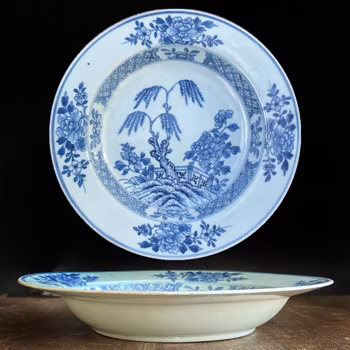 Antique Chinese Porcelain deep plate in Blue & White early 18th century #775