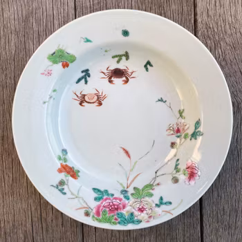 Antique Chinese porcelain deep plate Famille Rose plate early18th C #807