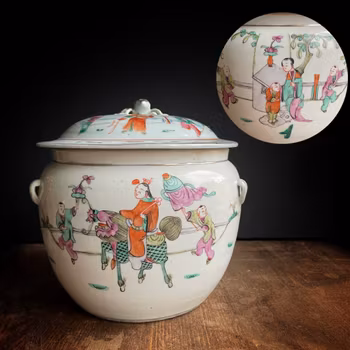 Antique Chinese Porcelain lidded jar late Qing or Republic period #811