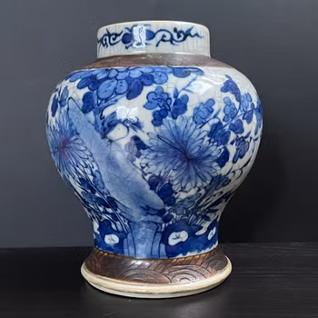 Antique Chinese blue and white crackle ware vase late Qing #833