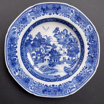 A antique Chinese blue and white export porcelain deep plate 18th/19th c #837