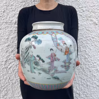 Antique Chinese famille rose porcelain jar with cover, Tongzhi period, Qing #855