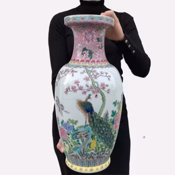 One Chinese famille rose Porcelain vase Second half of the 20th c #918