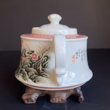 An vintage Chinese famille rose teapot, second half of 20c  #980