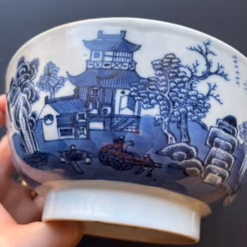 Antique Chinese blue and white Porcelain bowl Qianlong period #1010