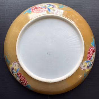 Antique Chinese porcelain Famille Rose deep mouth plate early 18th C Yongzheng