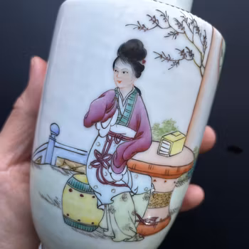 A vintage Chinese famille rose vase 1950-1970's  #1063