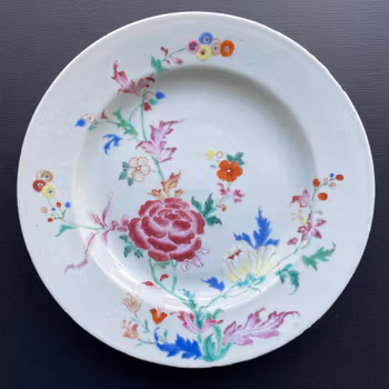 Antique Chinese porcelain Famille Rose plate 18th C Yongzheng / Qianlong #1069