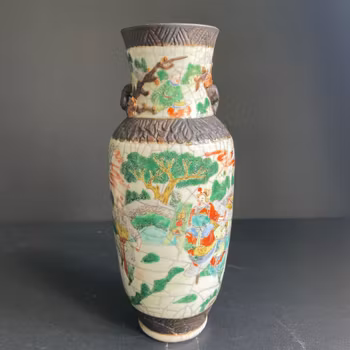 Antique Chinese Nanking crackle ware vase with warriors Late Qing Dynasty #1109