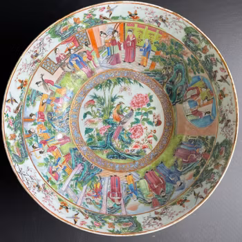 Antique Chinese punch bowl Rose mandarin with figures first half of 19th c #1036