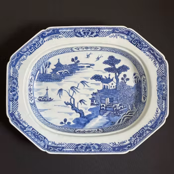 Antique Chinese Export Blue and White Porcelain deep platter, Qianlong #1153