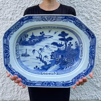 Antique Chinese Export Blue and White Porcelain deep platter, Qianlong #1153