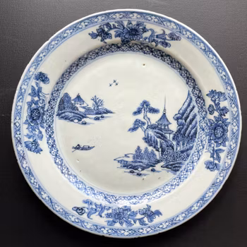 Antique Chinese porcelain plate blue and white, Qianlong #1207