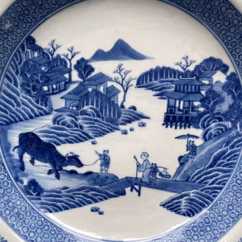 Antique Chinese Export Blue and White Rococo Porcelain plate , Qianlong #1282
