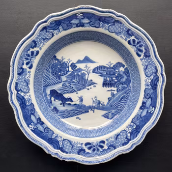 Antique Chinese Export Blue and White Rococo Porcelain plate , Qianlong #1282