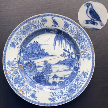 Antique Chinese armorial plate in underglazed blue and white #1330