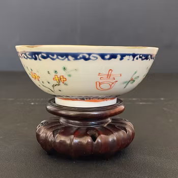 Antique Chinese Porcelain bowl from the 19th century #1389