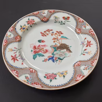 Antique Chinese famille rose plate, Yongzheng / Qianlong, 18th c #1391