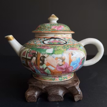 Antique Chinese rose mandarin teapot 19th century #1409