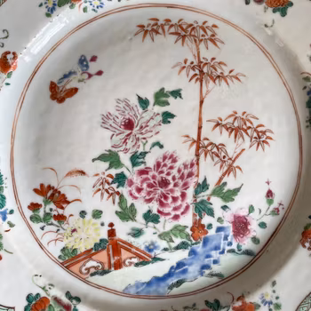 Antique Chinese famille rose plate / under tray, Qianlong, 18th c #1418