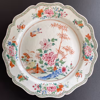 Antique Chinese famille rose plate / under tray, Qianlong, 18th c #1418