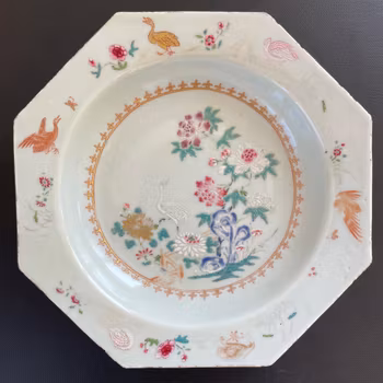Chinese famille rose octagonal plate, Qianlong, 18th c #1486