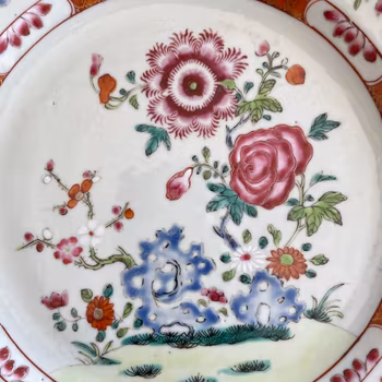 Chinese Antique famille rose plate, Qianlong, 18th c #1547