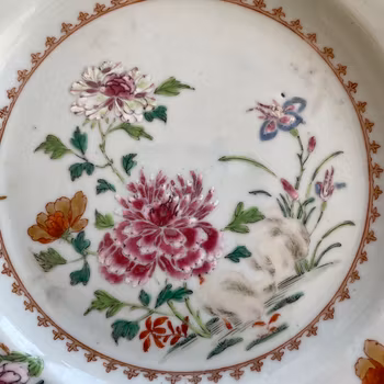 Chinese Antique famille rose plate, Qianlong, 18th c #1548