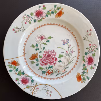 Chinese Antique famille rose plate, Qianlong, 18th c #1548