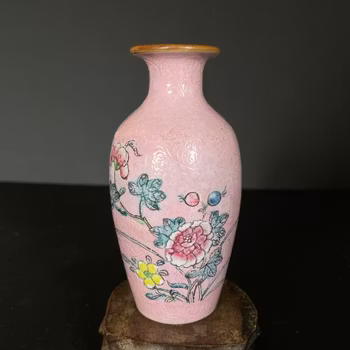 Chinese antique pink ground sgraffito vase, Jiaqing 19th c #1577