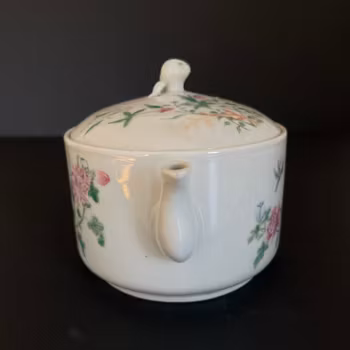 Chinese Antique famille rose teapot 19th century #1582
