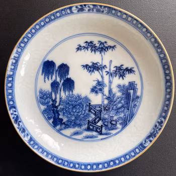 Chinese Antique saucer first half of 18th C Yongzheng / Qianlong #1606