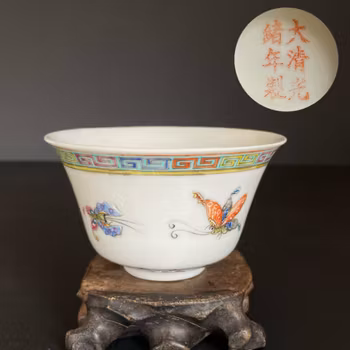 Chinese antique teacup / Chawan, with butterflies, Late Qing / Republic #1615